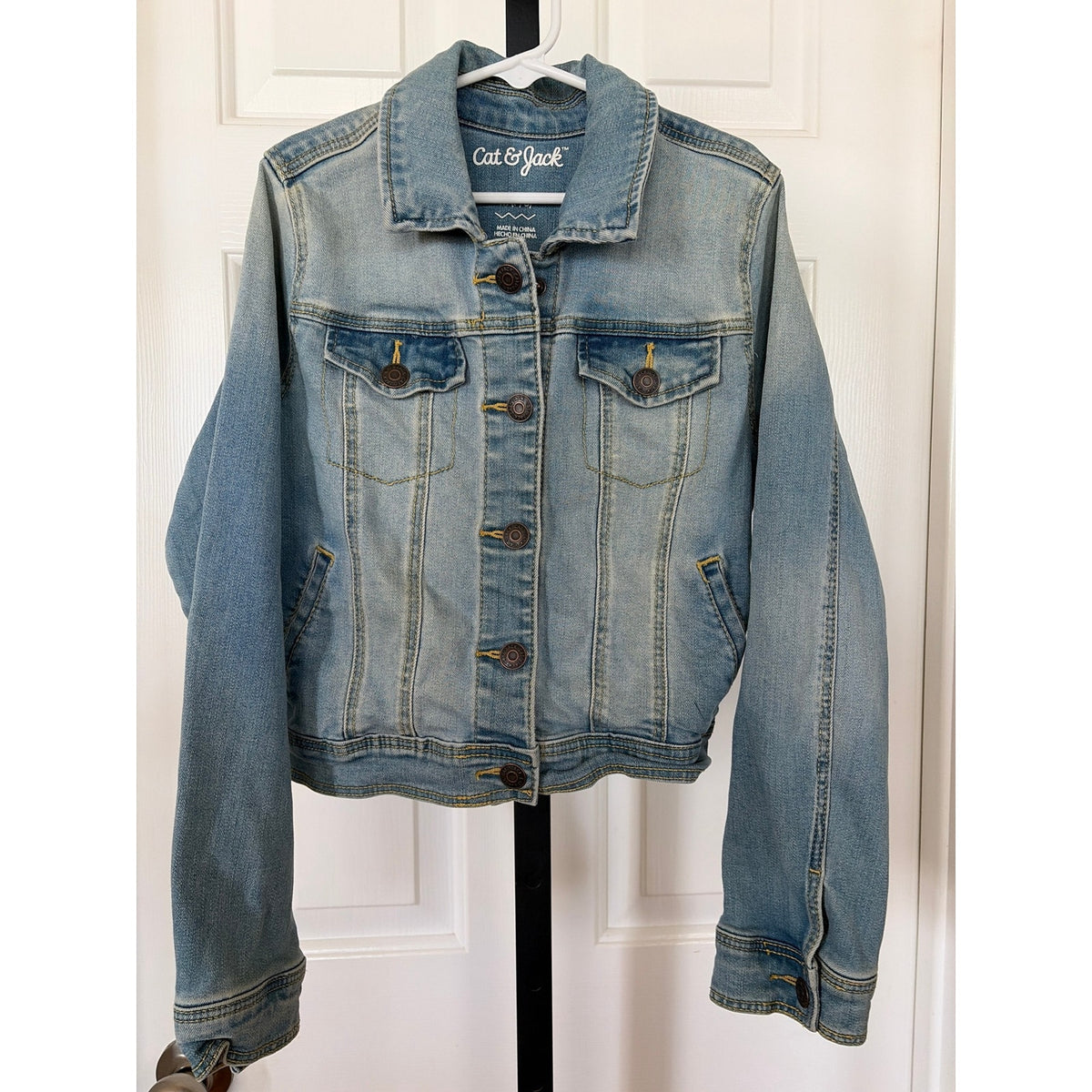 Disney Minnie Mouse Upcycled Jean Jacket Size Medium (7/8)