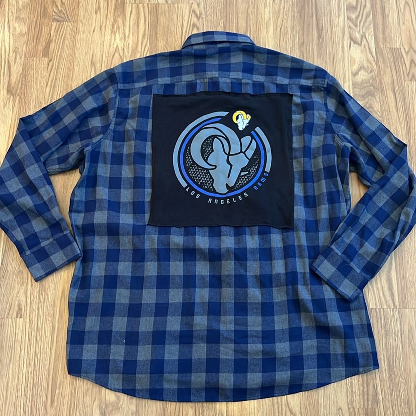 Los Angeles Rams NFL Flannel Shirt upcycled unisex size 3XL