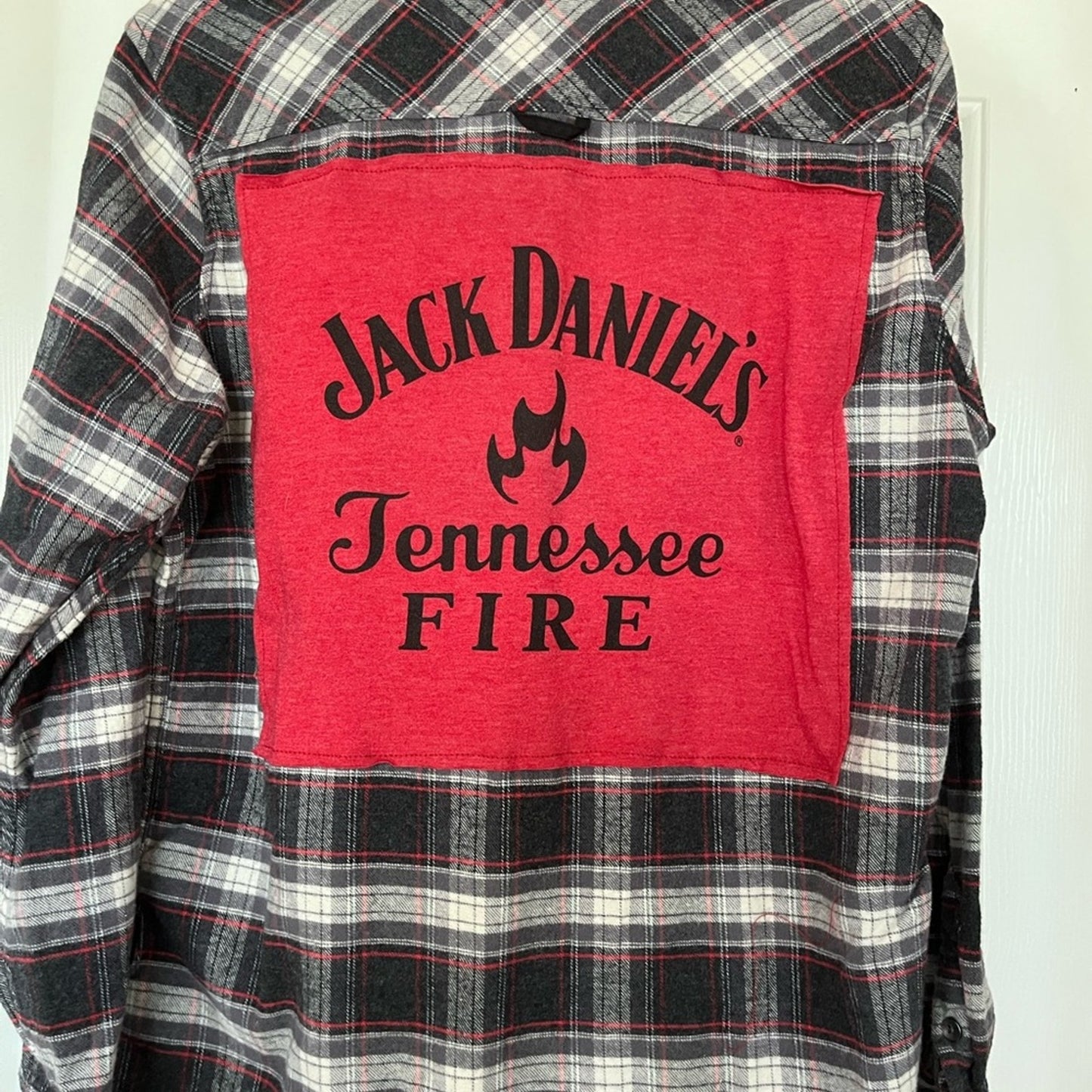 Jack Daniel's Whiskey Tennesee Fire Flannel Shirt upcyled unisex Size Medium M