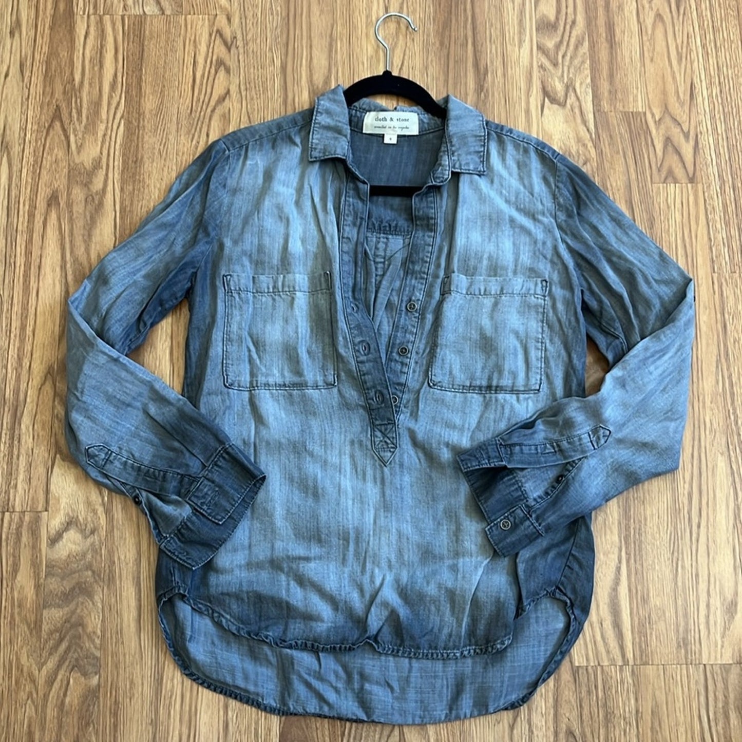 Wednesday Cloth & Stone Top Shirt size small S