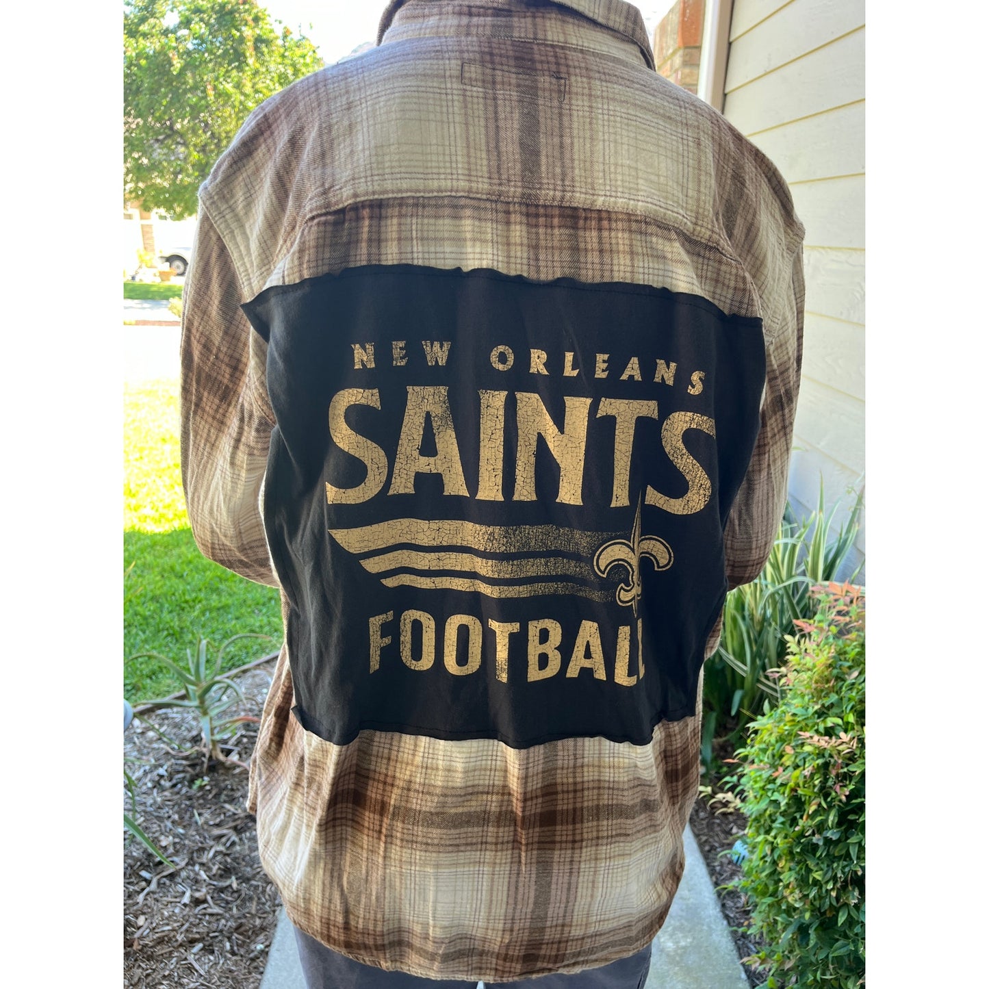 New Orleans Saints NFL Flannel Shirt upcycled unisex Large