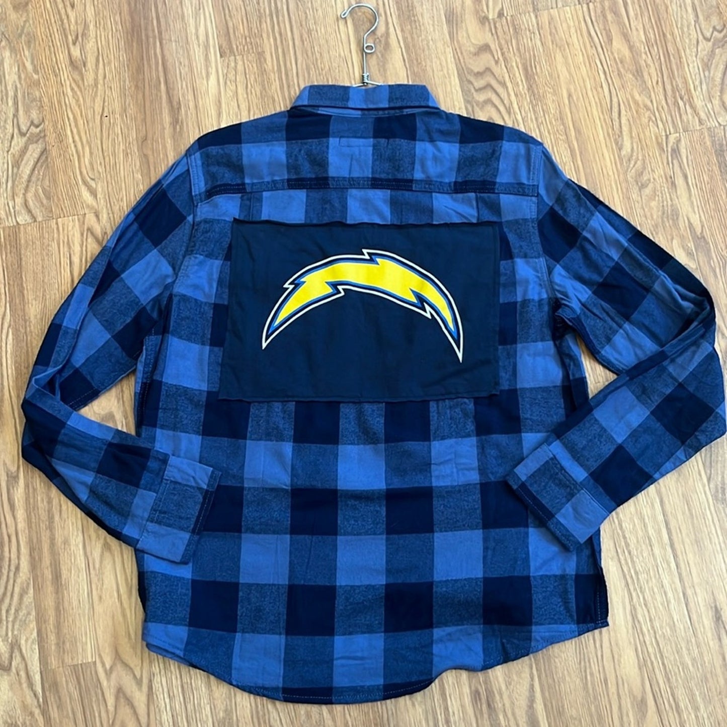 Los Angeles Chargers  LA Chargers Flannel Shirt unisex Size Large L