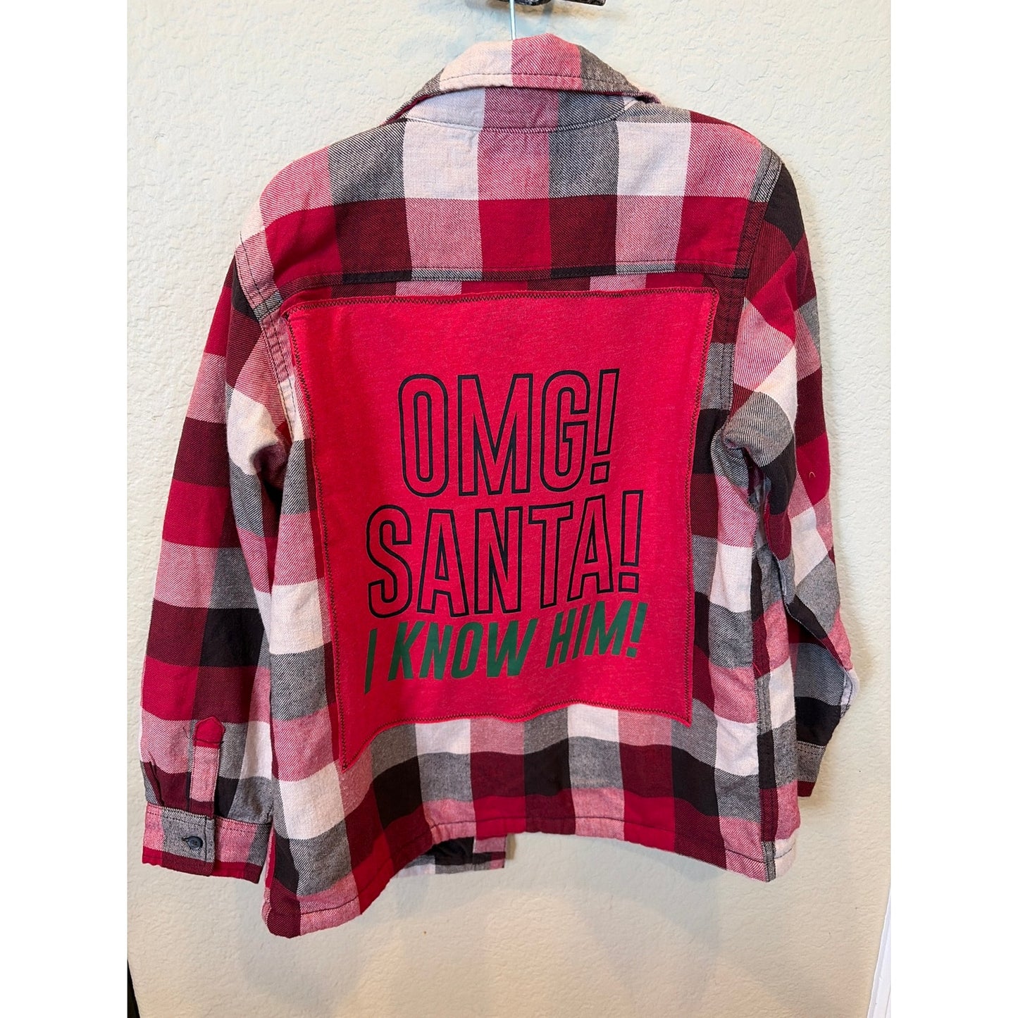 Elf - OMG Santa I know him Flannel Jackets Fleece lined Medium M 7-8