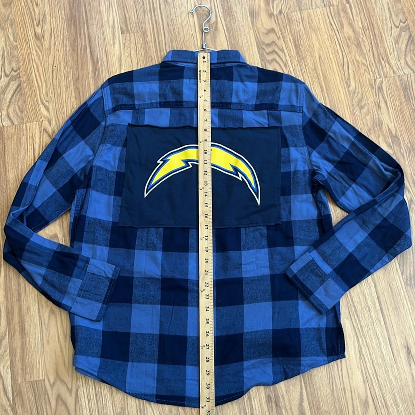 Los Angeles Chargers  LA Chargers Flannel Shirt unisex Size Large L