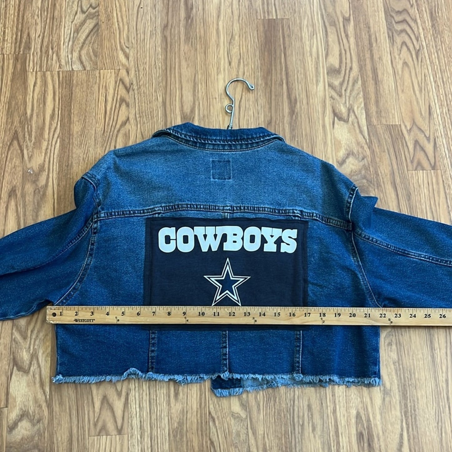 Dallas Cowboys NFL Football Jean Jackets Short Frayed size Large L