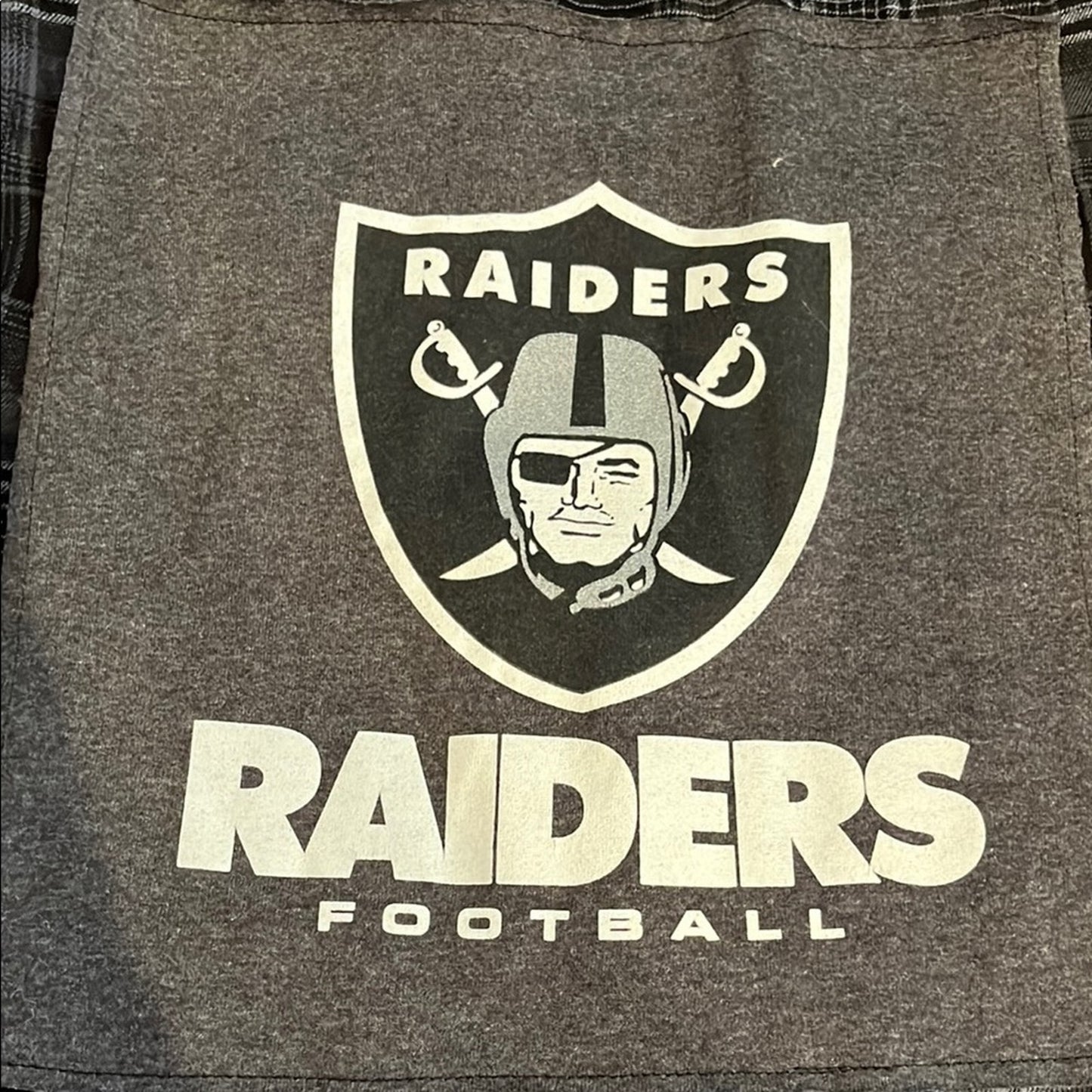 Las Vegas Raiders Football NFL Flannel Shirt upcycled unisex Size Medium M