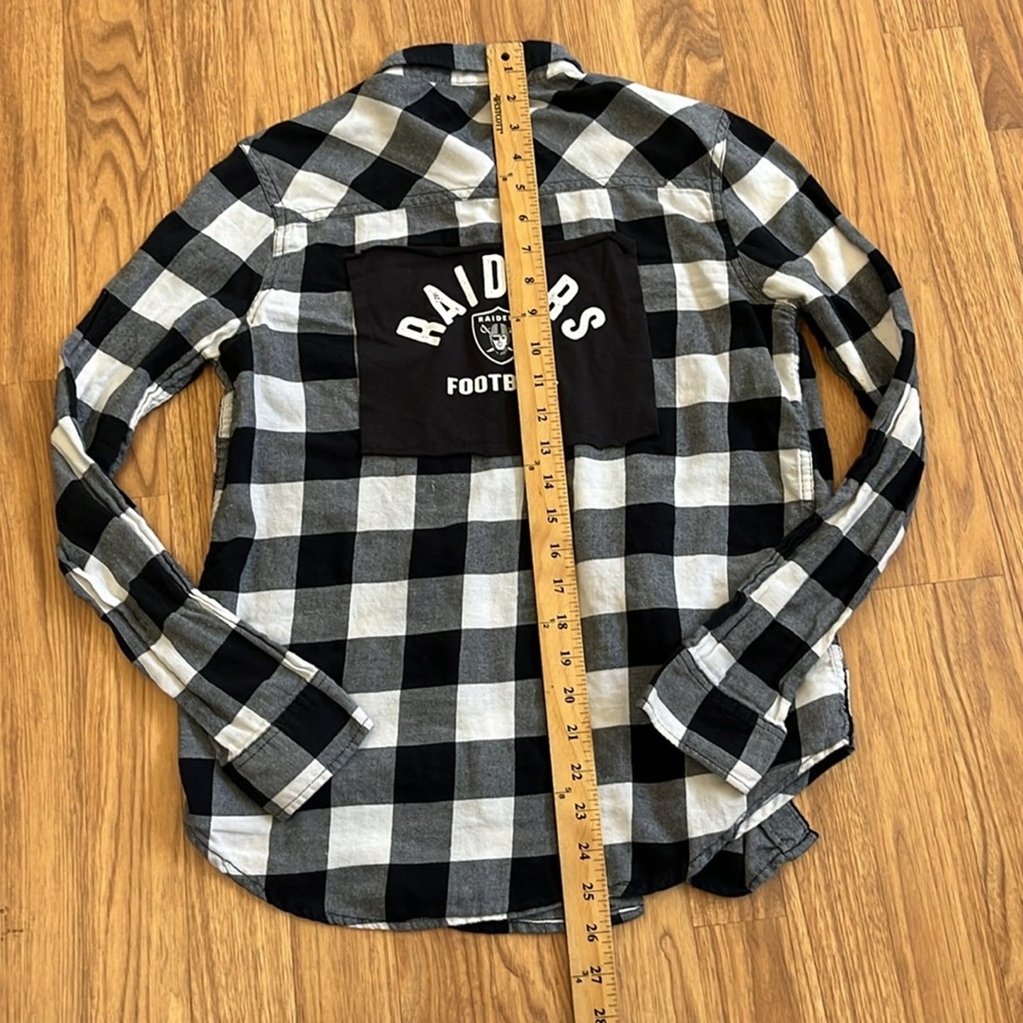 Las Vegas Raiders Football NFT Flannel Shirt Upcycled Size Small S