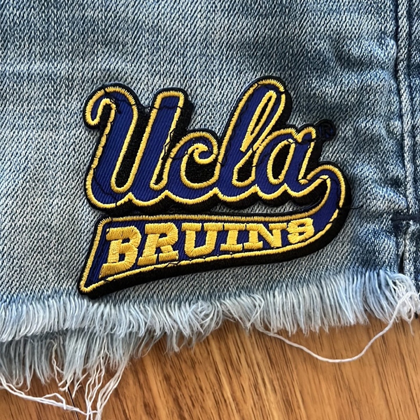 UCLA jean shorts  frayed Abercrombie & Fitch low rise size 4