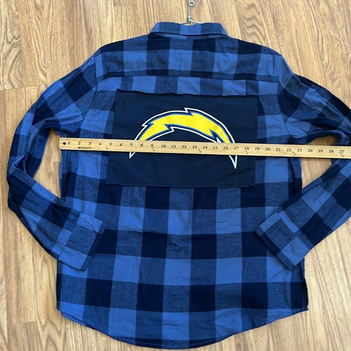 Los Angeles Chargers  LA Chargers Flannel Shirt unisex Size Large L