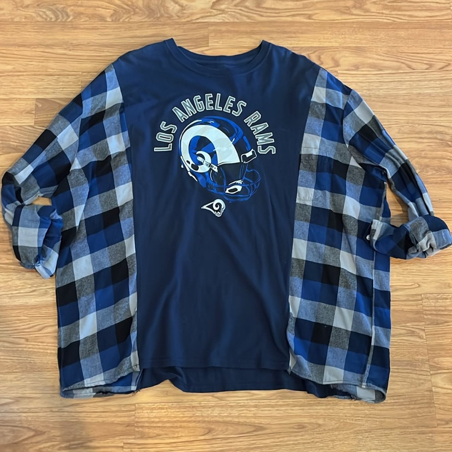 Los Angeles Rams LA Flannel Shirt / Sweatshirt upcycled unisex one size