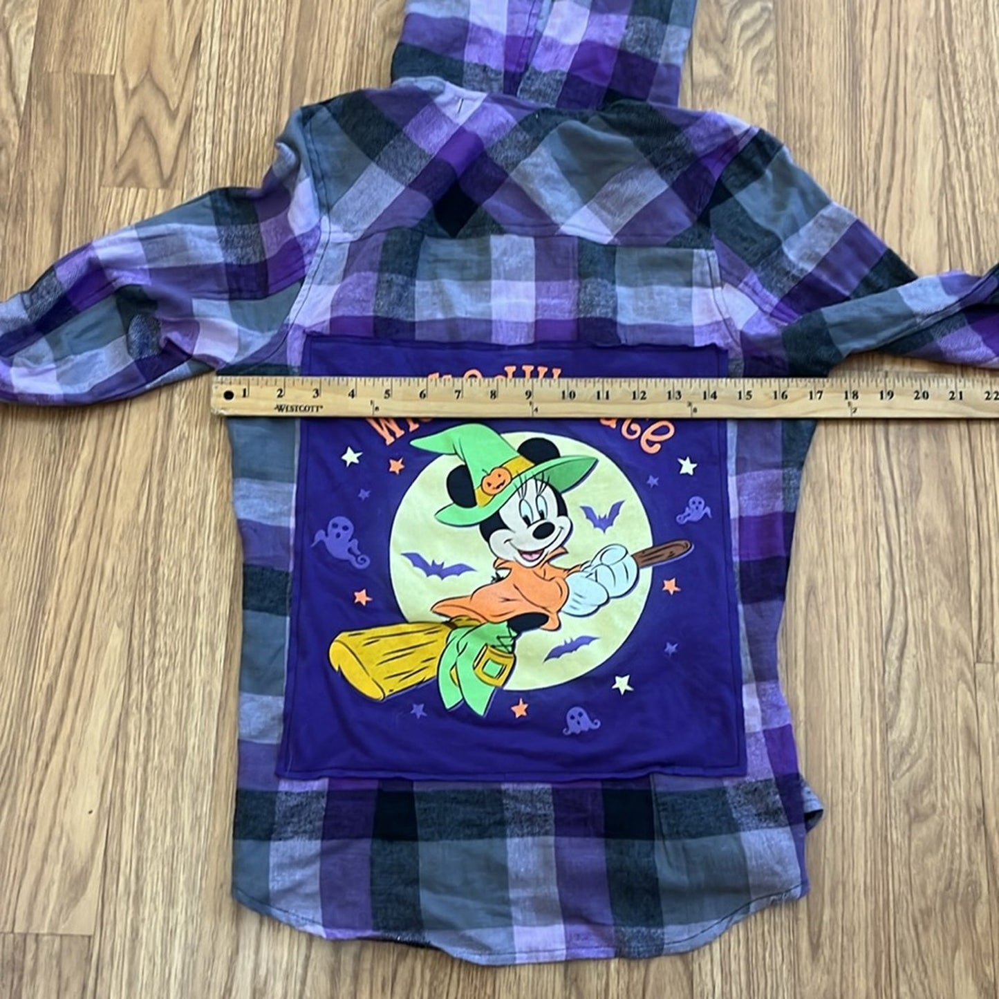 Halloween Mickey Mouse Flannel Shirt with Zipper size Large Kids/Junior
